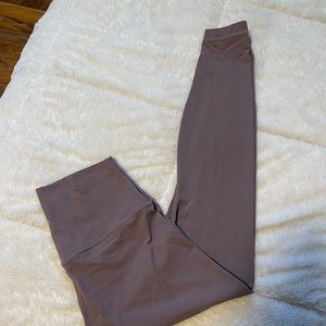 28” Taupe Lululemon Aligns. Perfect Condition